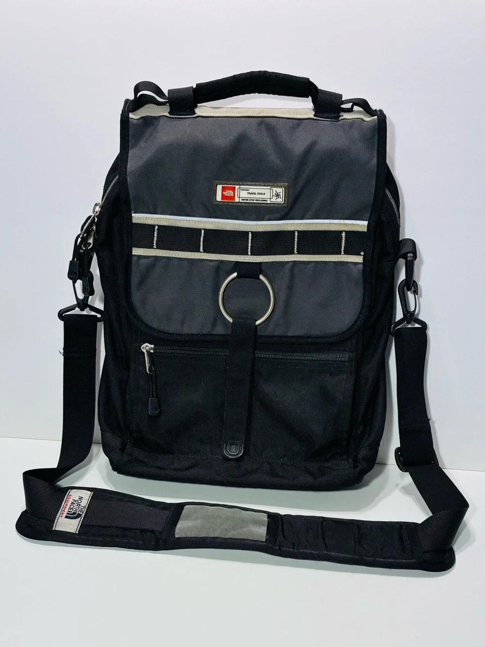 Y2K VTG The North Face Travel Tools Messenger Bag Black Gray Canvas